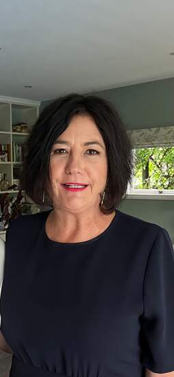 Liz Riley
